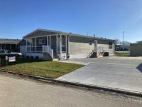 2024 Commodore Landmark 2L1002PB1 Manufactured Home