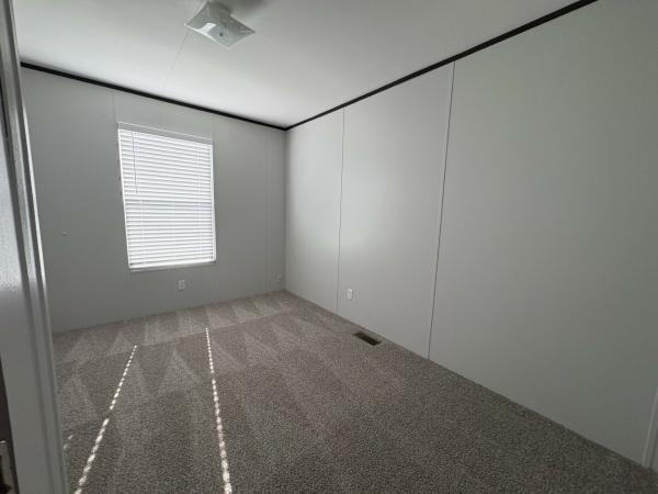 2016 CHAMPION 12RM2852A Mobile Home