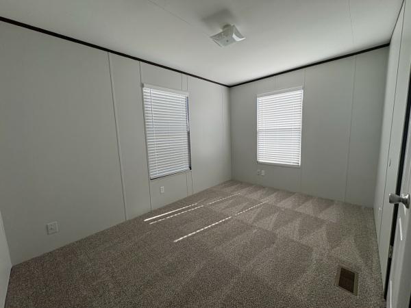 2016 CHAMPION 12RM2852A Mobile Home