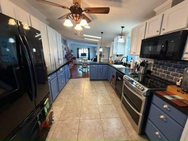 1993 SKYL Manufactured Home