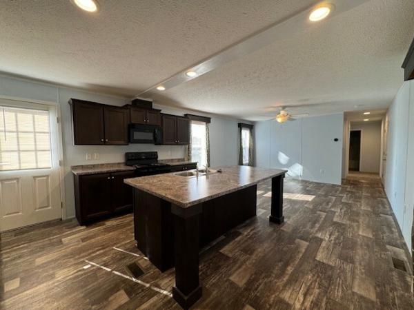 2022 CLAYTON 56CFT16763D Mobile Home