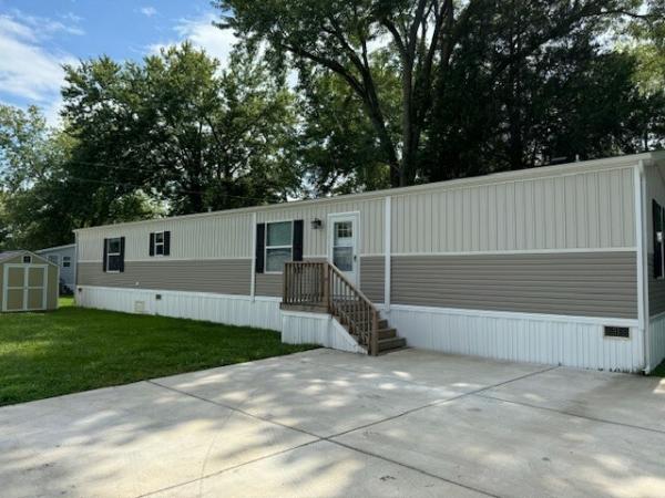 2022 Clayton 56CEE16763A Mobile Home