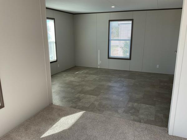 2019 CHAMPION 04CHG-CH2860A Mobile Home