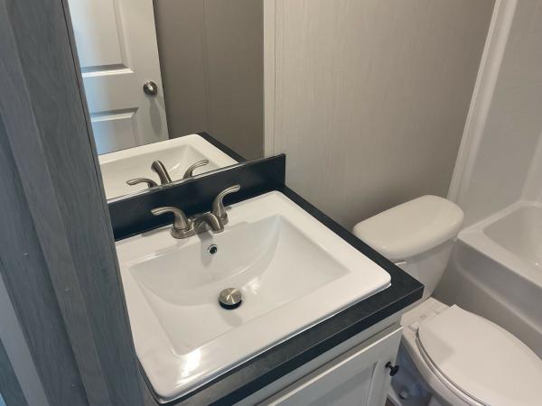 2025 Clayton 31RLS16682A Mobile Home