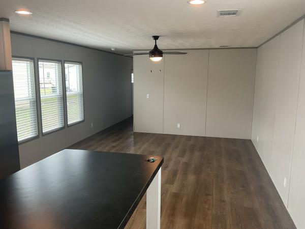 2025 Clayton 31RLS16682A Mobile Home