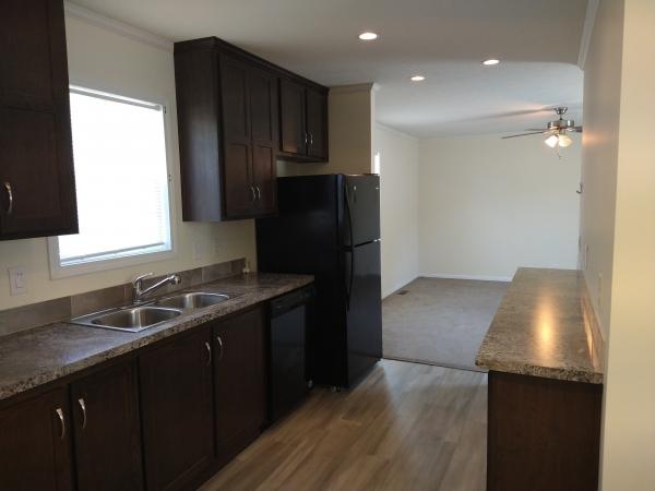 2020 Champion RA1670202 Mobile Home