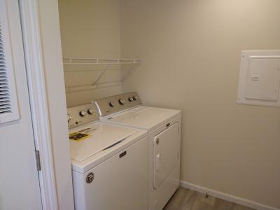 Photo 2 of 10 of home located at 174 Monroe Dr Davison, MI 48423