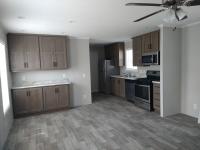 2022 Champion RA1670216 Mobile Home