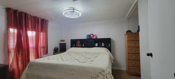 1985 TWIN Mobile Home