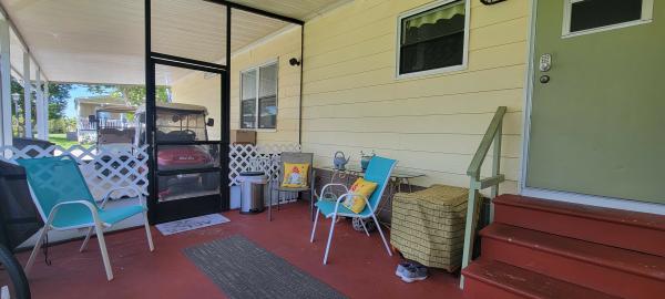 1985 TWIN Mobile Home