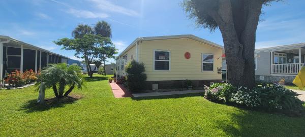 1985 TWIN Mobile Home