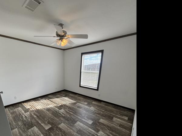 2023 Cham;ion 24CSD2860L Mobile Home