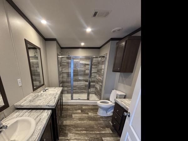 2023 Cham;ion 24CSD2860L Mobile Home