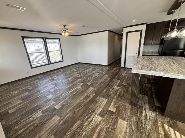 2023 Cham;ion 24CSD2860L Mobile Home