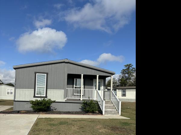 2023 Cham;ion 24CSD2860L Mobile Home