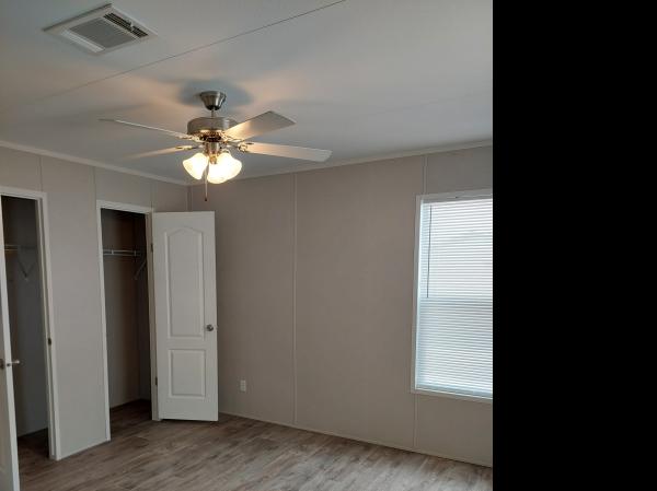 2022 Champion 19CS1660A Mobile Home