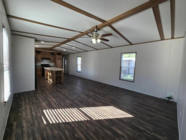 2015 Clayton Homes Inc Decision Maker Mobile Home