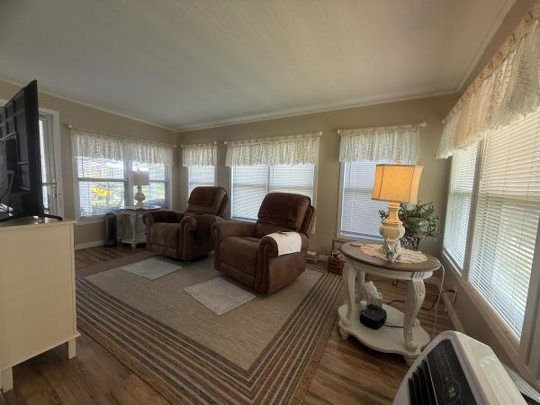 1999 SKYL Mobile Home