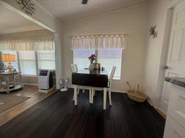 1999 SKYL Mobile Home