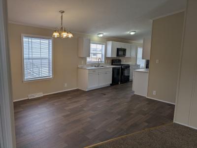 Mobile Home at 25186 Oxford Woodhaven, MI 48183