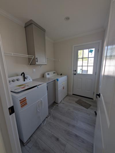 Photo 5 of 6 of home located at 39 Lobue Lane Cheektowaga, NY 14225