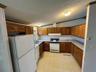 Photo 4 of 12 of home located at 25753 Shoal Creek Dr Monee, IL 60449