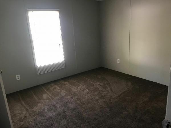 2005 Fleetwood Beacon Hill Mobile Home