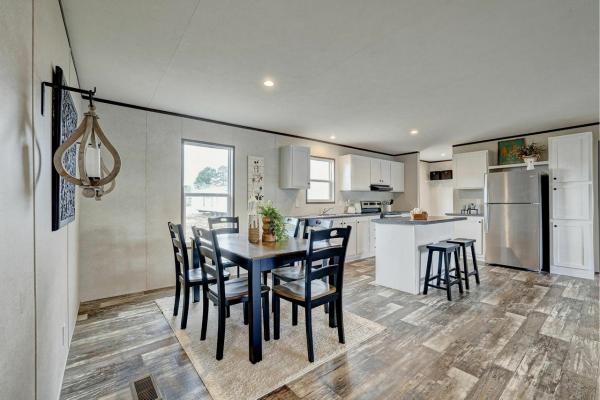 2025 Champion CHPR-3260H42P03 Mobile Home