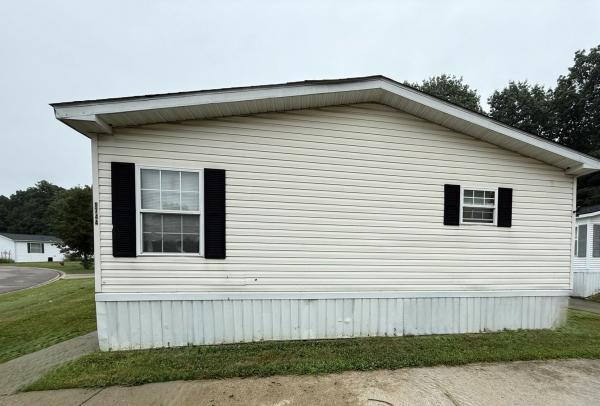 1995 Commodore Mobile Home