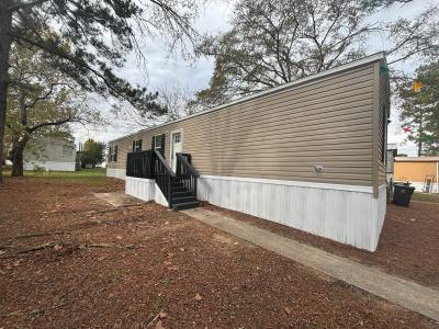 Photo 2 of 27 of home located at 127 Peggy #Pg127 Conroe, TX 77301