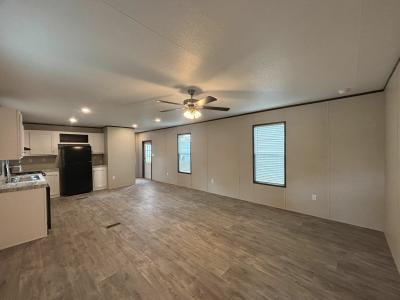 Photo 5 of 27 of home located at 127 Peggy #Pg127 Conroe, TX 77301