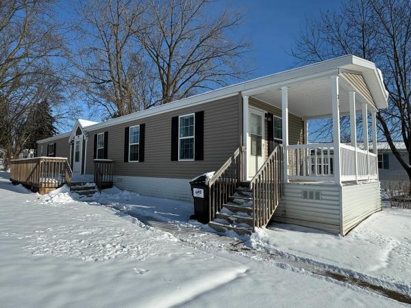 2021 Redm Champion  Home