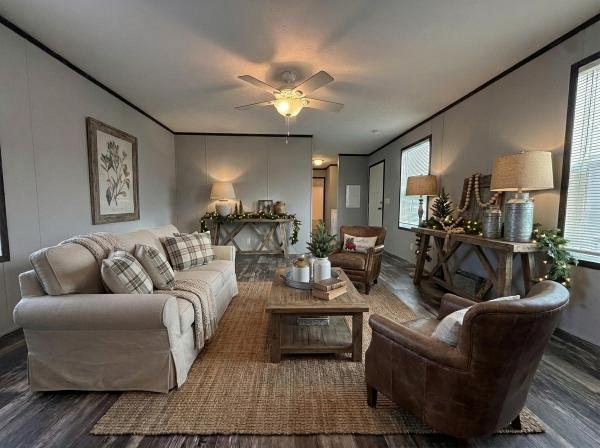 2021 Clayton - Wakarusa Mobile Home