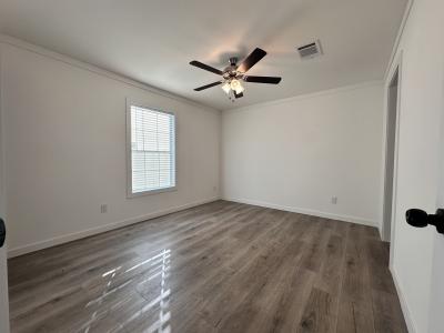 Photo 3 of 13 of home located at 1016 Cosmos Drive Lakeland, FL 33803