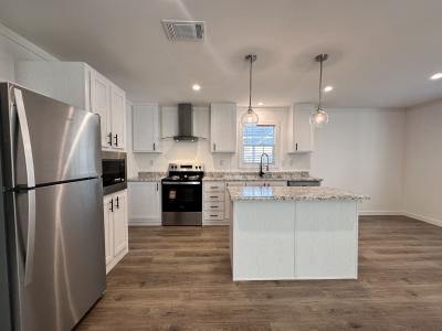 Photo 5 of 13 of home located at 1016 Cosmos Drive Lakeland, FL 33803