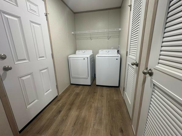 2026 clayton 95ADR28563A Mobile Home