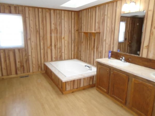 1991 Sterling S6620 Mobile Home