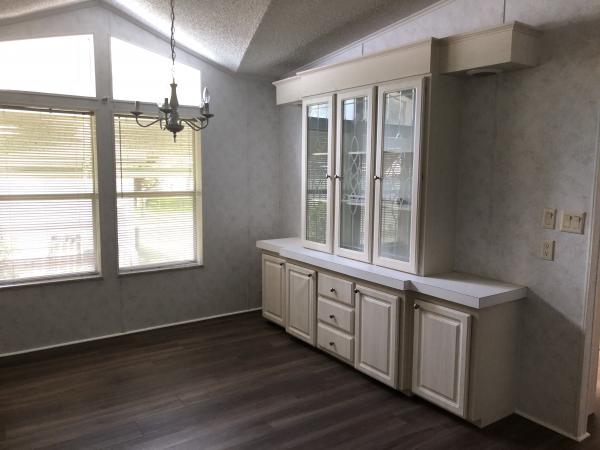 2000 Homes of merit Double Mobile Home