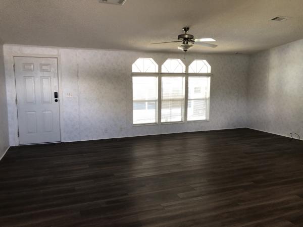 2000 Homes of merit Double Mobile Home