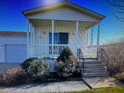 Photo 2 of 3 of home located at 668 Aspen Drive Manteno, IL 60950