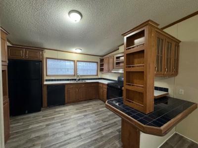 Mobile Home at 28599 Parkview Flat Rock, MI 48134