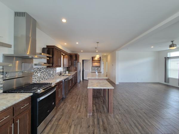 2023 Champion SCM582P Mobile Home