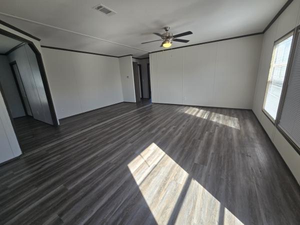 2023 Fleetwood 240WE28563x Mobile Home