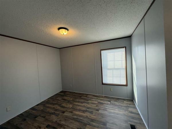 2018 LH168032LF  Home