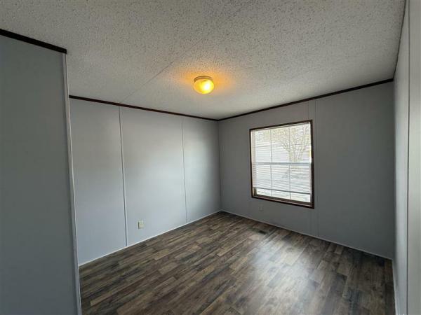 2018 LH168032LF  Home