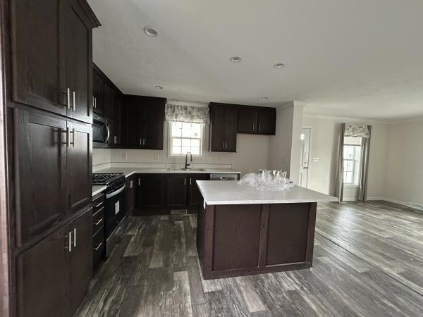 2025 Skyline 31-F500 Mobile Home