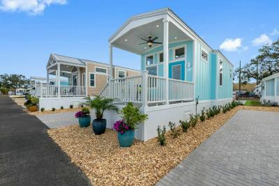 Photo 4 of 20 of home located at 12121 Vonn Rd Site # 515 Largo, FL 33774