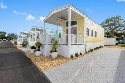 Photo 5 of 20 of home located at 12121 Vonn Rd Site # 513 Largo, FL 33774