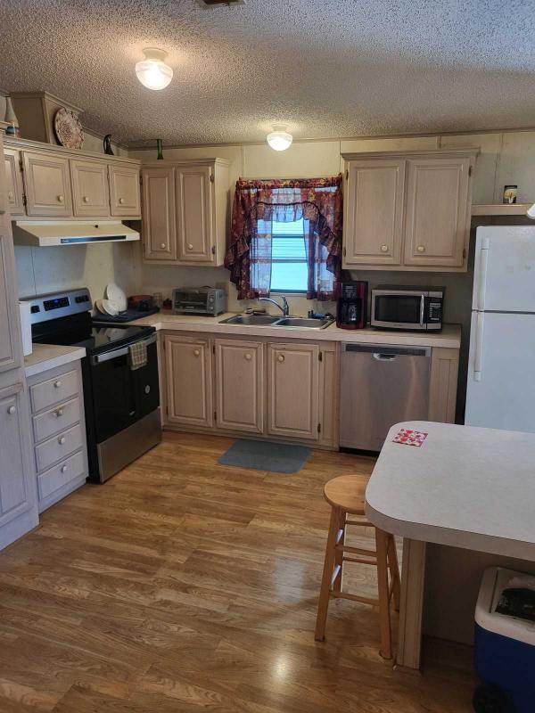 1991 Suncoast M.H. Mobile Home