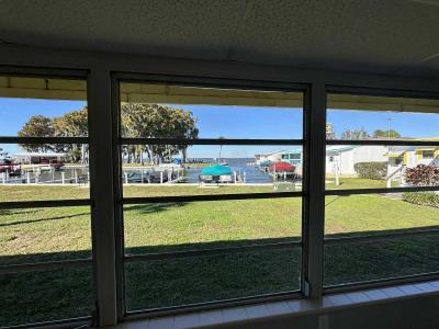 Photo 2 of 27 of home located at 39B Dale Dr Tavares, FL 32778